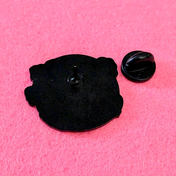 Neptune Kitty Pin - Cat Planet - Picture 2 of 3